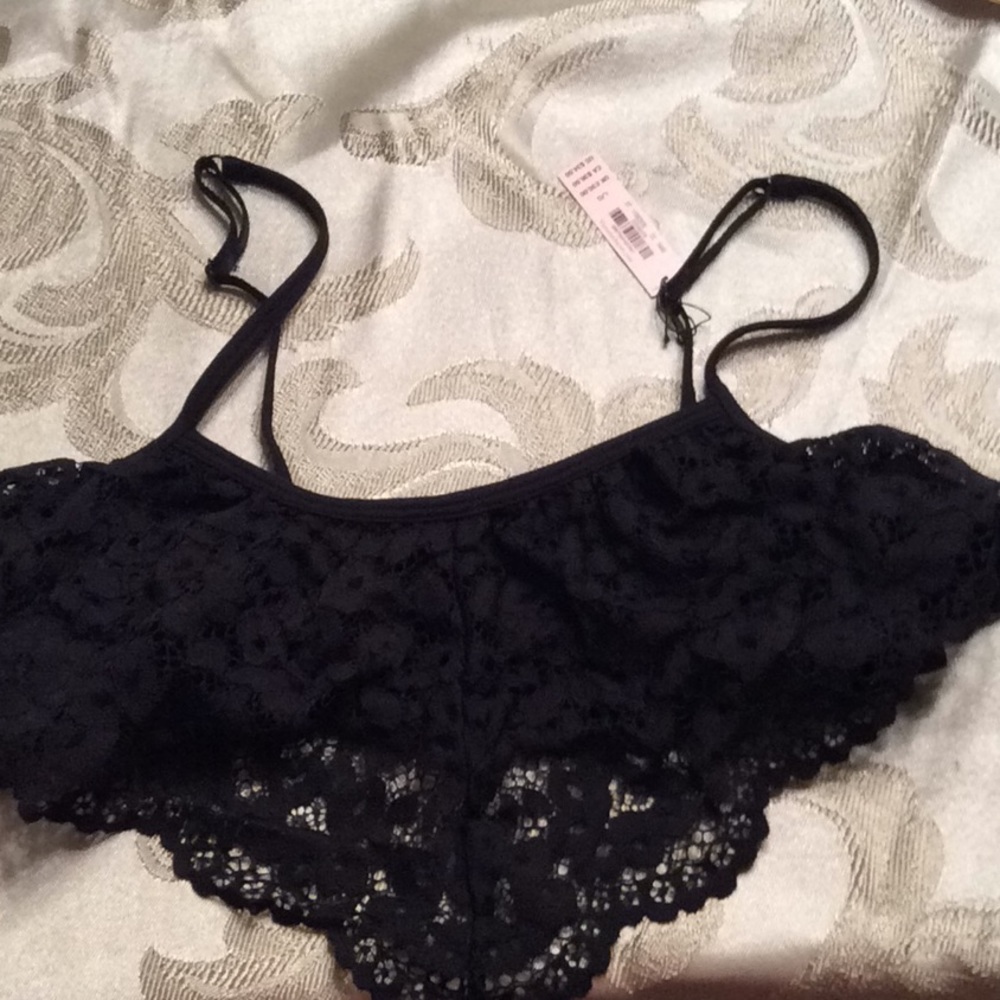 Victoria Secret pullover lace bralette NWT.